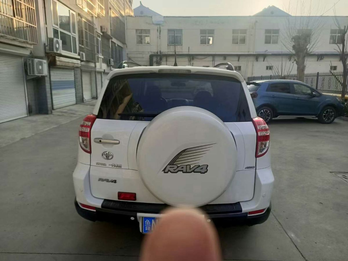 丰田 rav4 图片