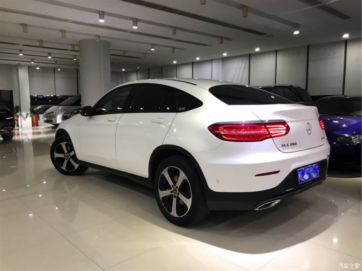 【厦门】2017年3月 奔驰 奔驰glc 2017款 glc 200 4matic 轿跑suv