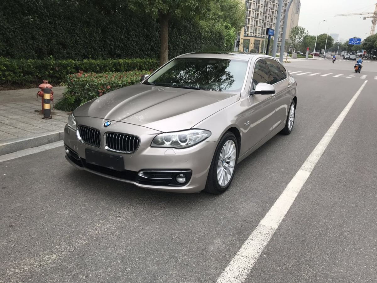 2015年3月宝马 宝马5系 2014款 528i xdrive 设计套装型