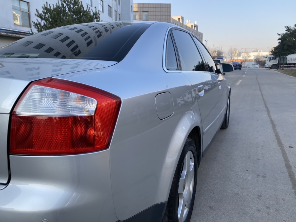 奥迪 奥迪a4  2005款 1.8t 自动基本型图片