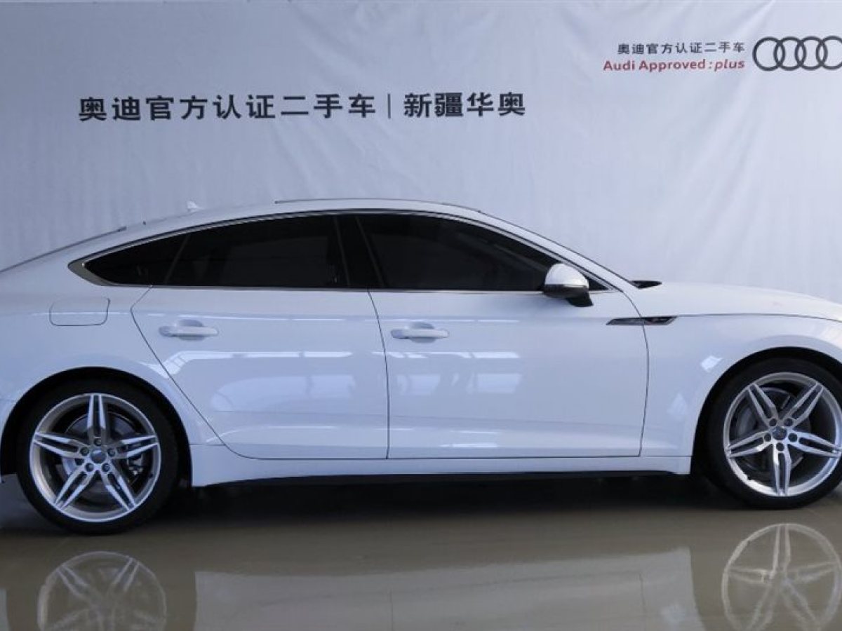 奥迪 奥迪a5 2017款 sportback 45 tfsi quattro 运动型 自动档