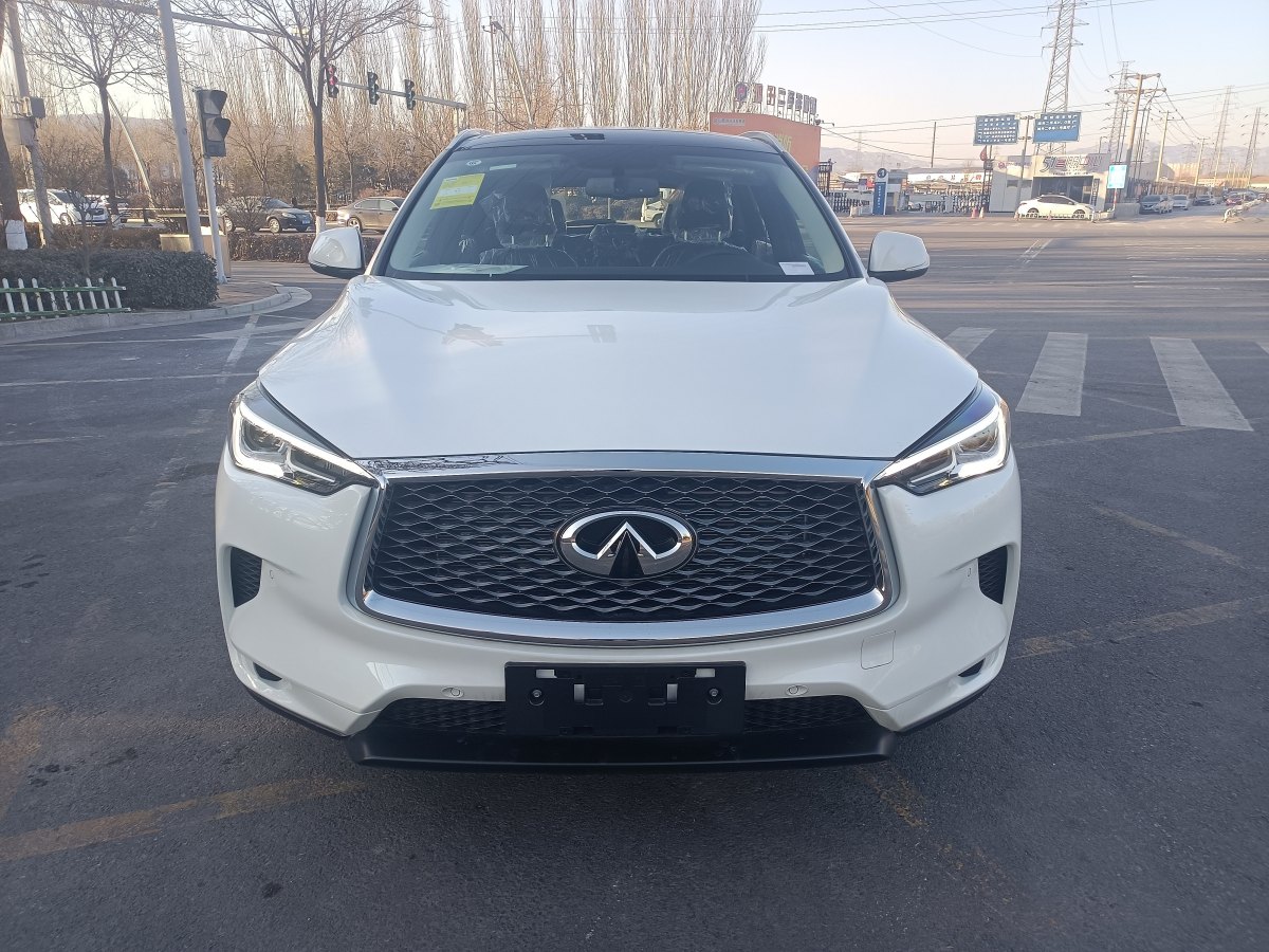 2021年12月英菲尼迪 qx50  2020款 2.0t 两驱时尚版