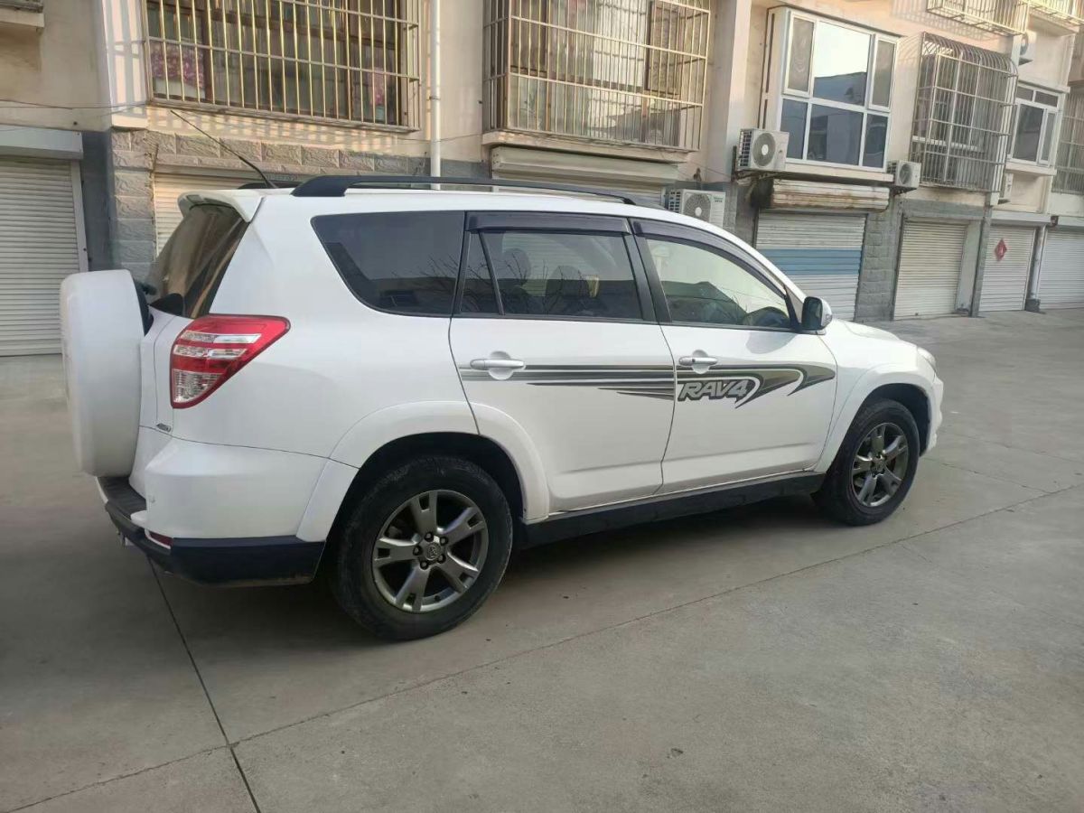 丰田 rav4 图片