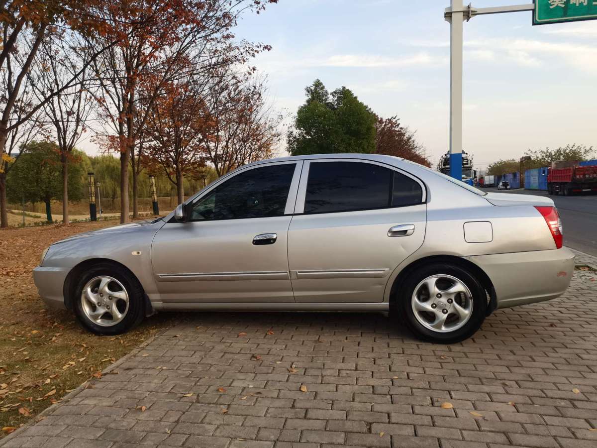 现代 伊兰特 2005款 1.6l 手动豪华型图片