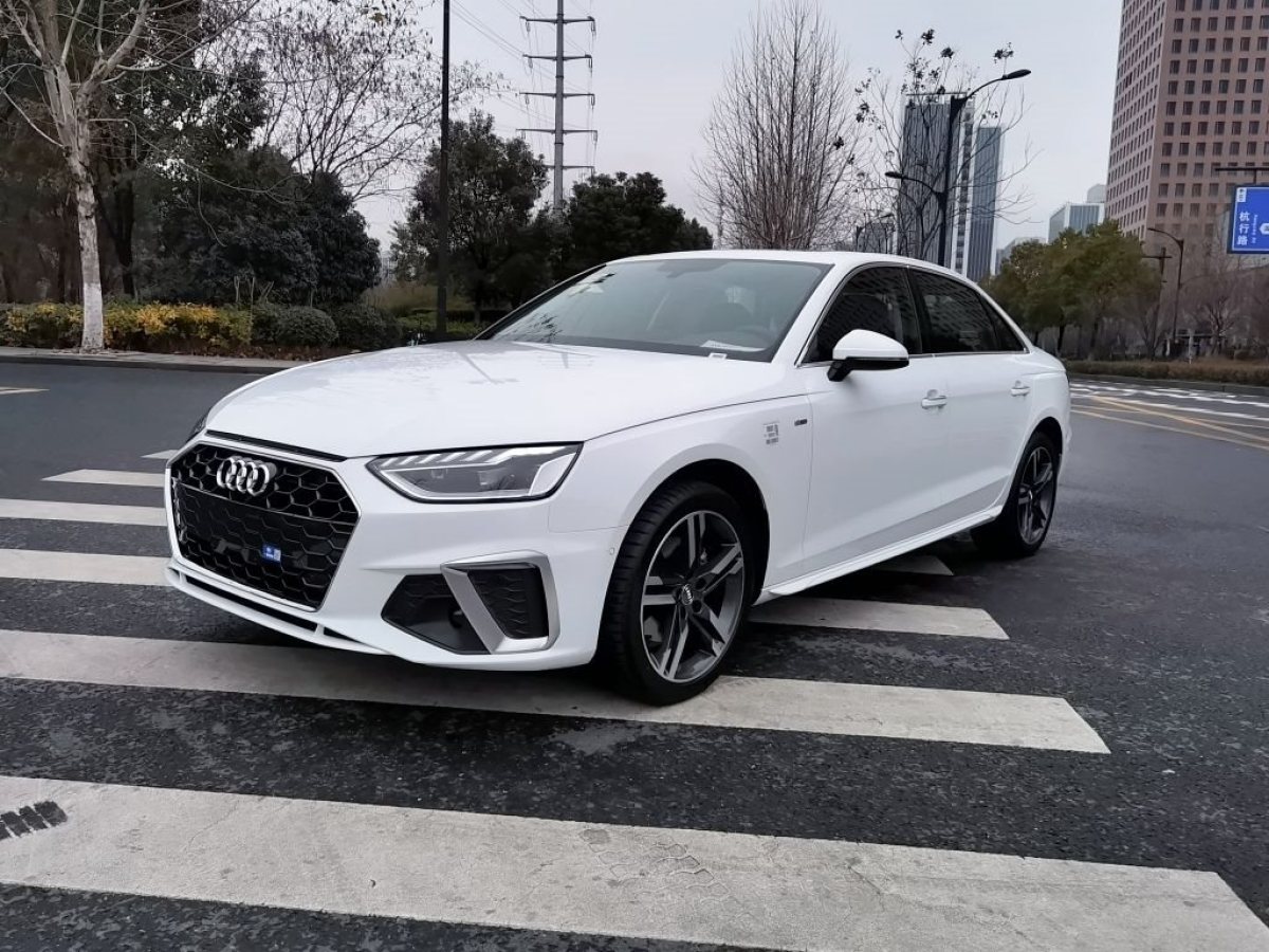 奥迪 奥迪a4l 2020款 40 tfsi 豪华动感型图片