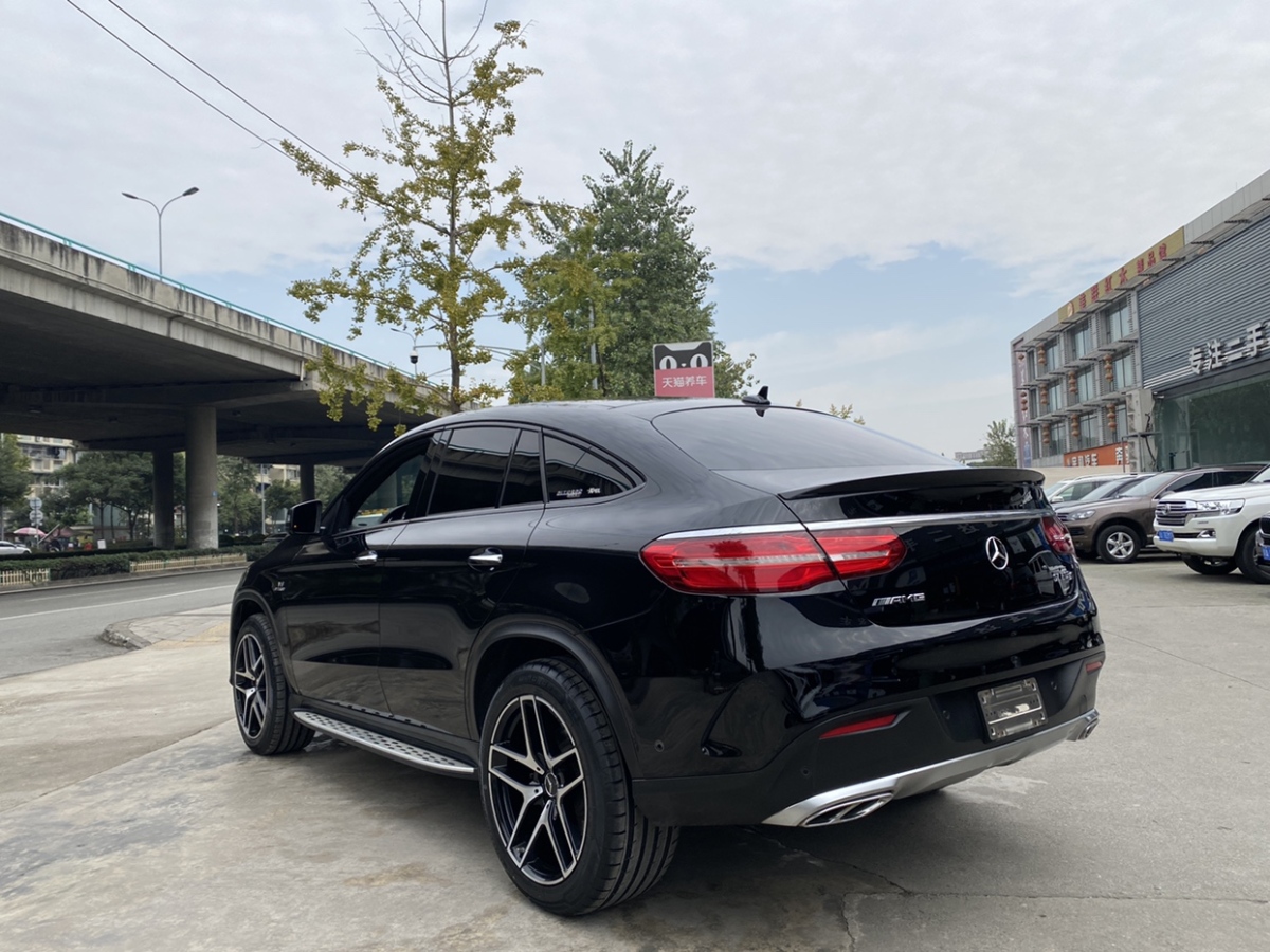 奔驰 奔驰gle轿跑 amg 2018款 amg gle 43 4matic 轿跑suv 幻橙特别