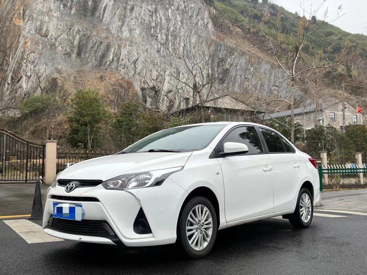 丰田 yaris l 致享 2017款 1.5e cvt魅动版图片