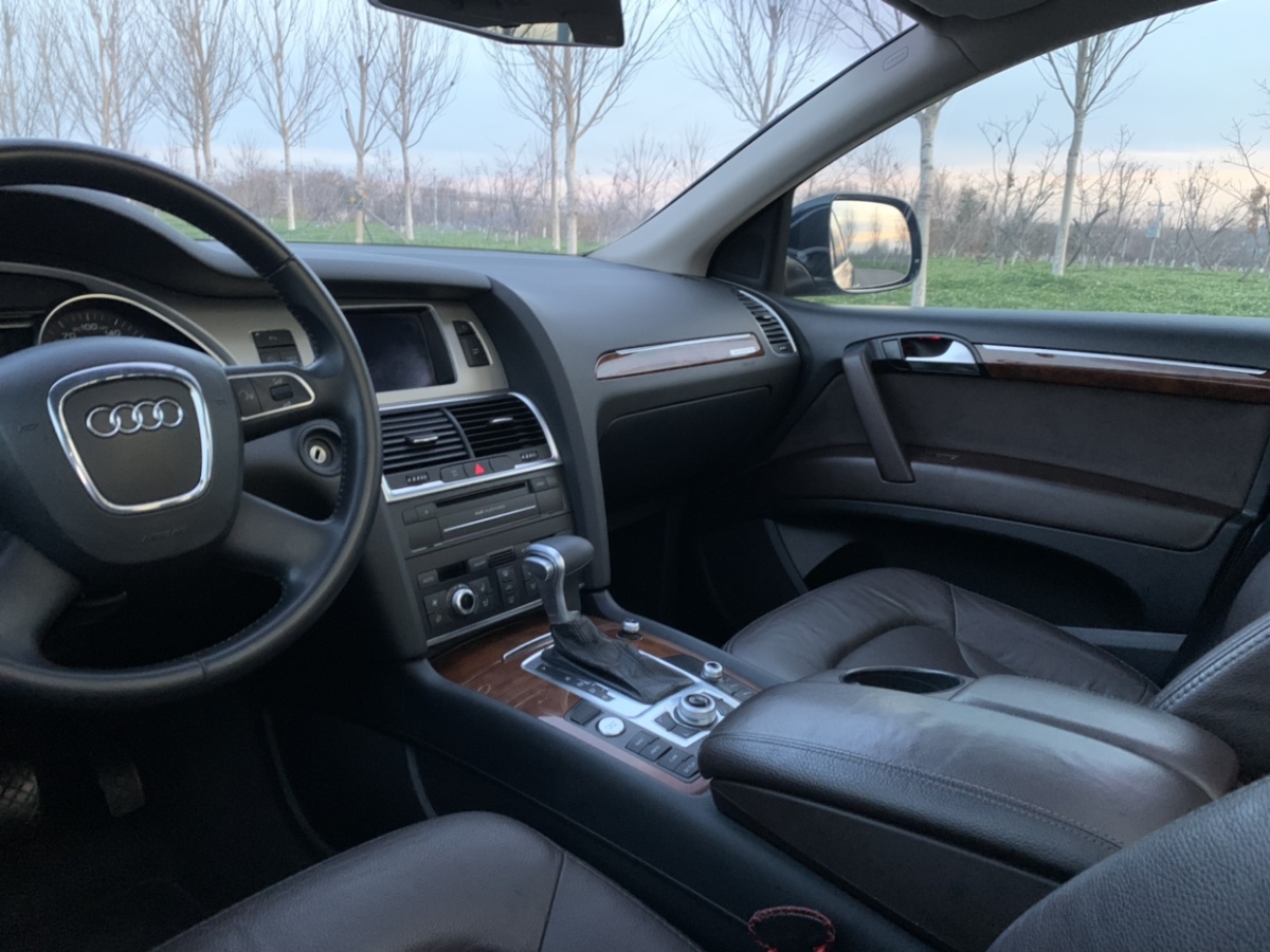 奥迪 奥迪q7  2010款 3.6 fsi quattro 豪华型图片