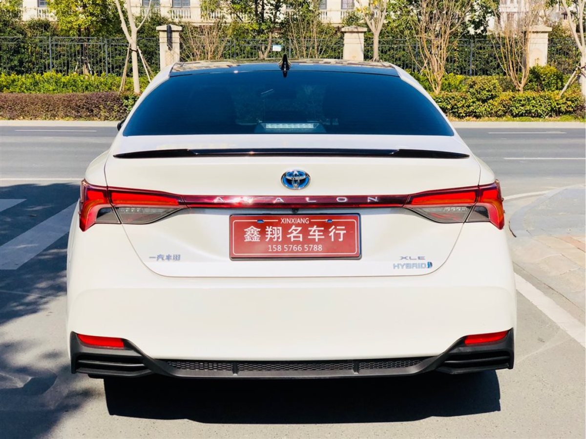 丰田 亚洲龙 2019款 双擎 2.5l xle尊贵版 国v图片