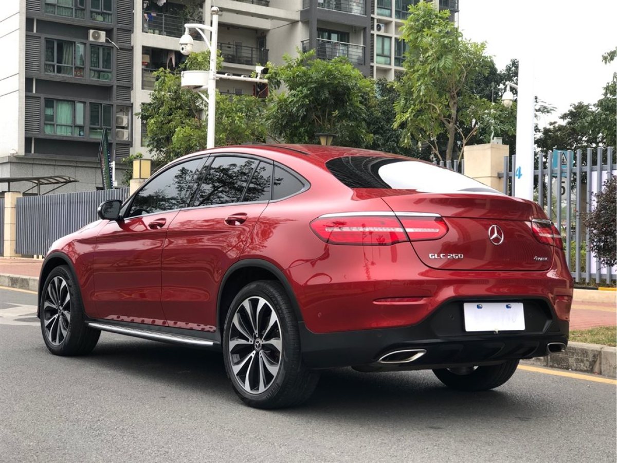 2018年06月奔驰 奔驰glc 2018款 glc 260 4matic 轿跑suv