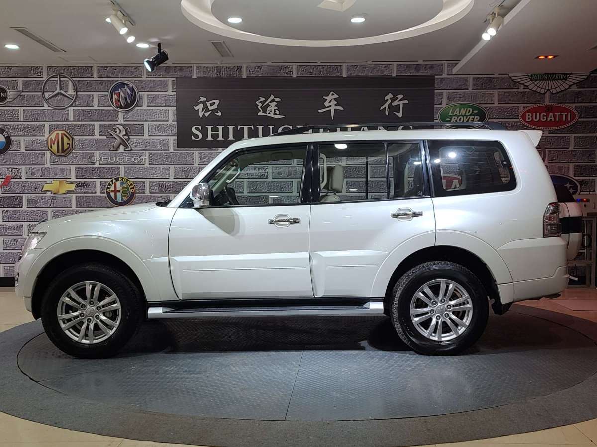 三菱帕杰罗(进口)2018款v97 3.8l 自动图片