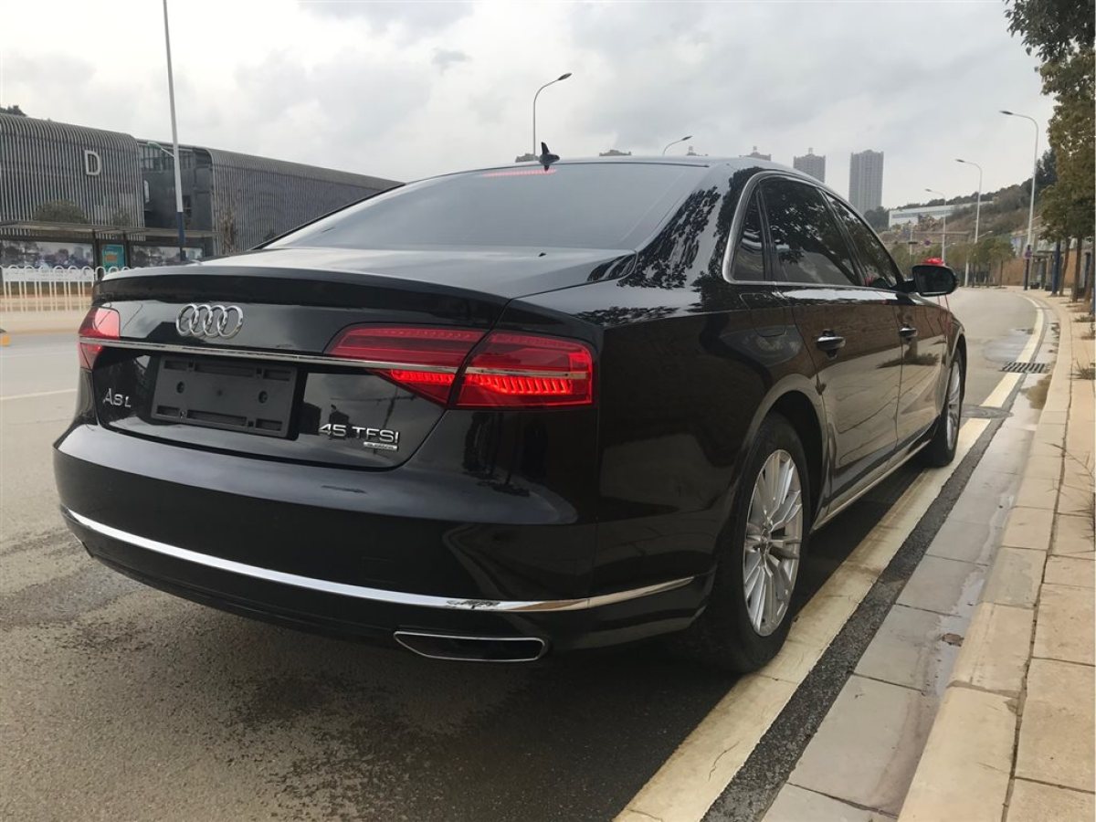 【昆明】2015年02月 奥迪 奥迪a8 2014款 a8l 45 tfsi quattro舒适型