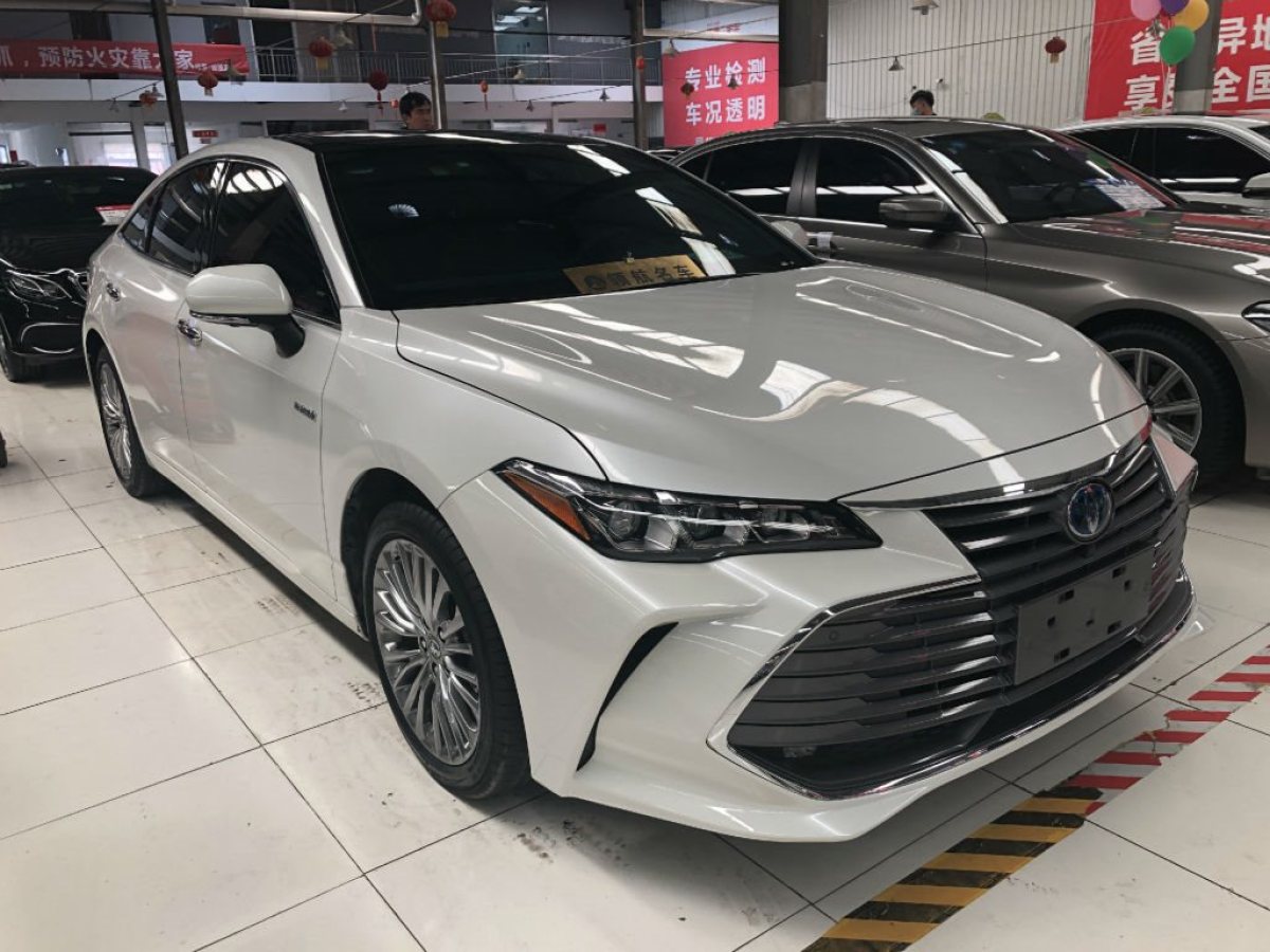 丰田 亚洲龙 2019款 双擎 2.5l 进取版 国v图片