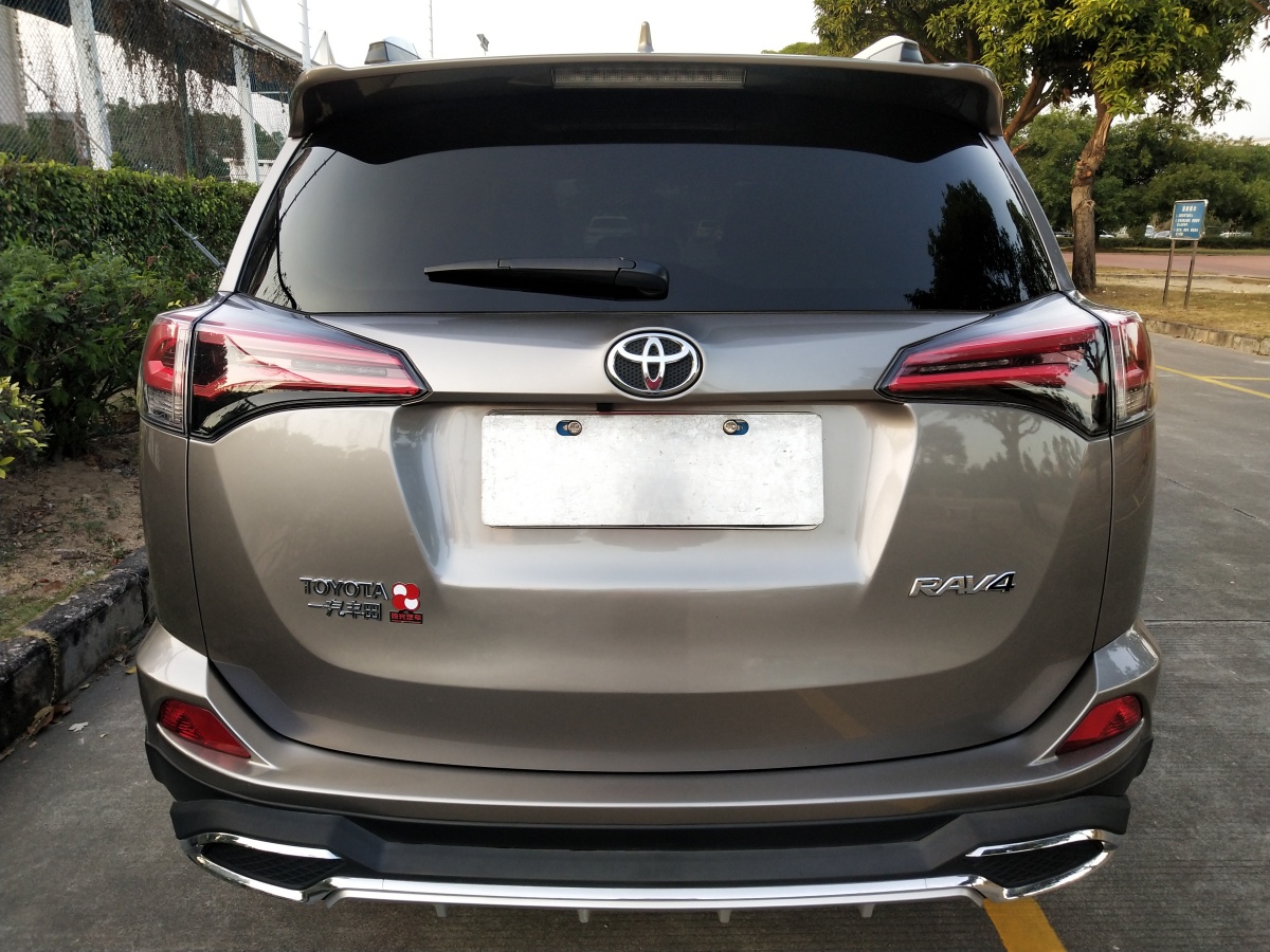 2017年1月丰田 rav4荣放 2016款 2.0l cvt两驱舒适版