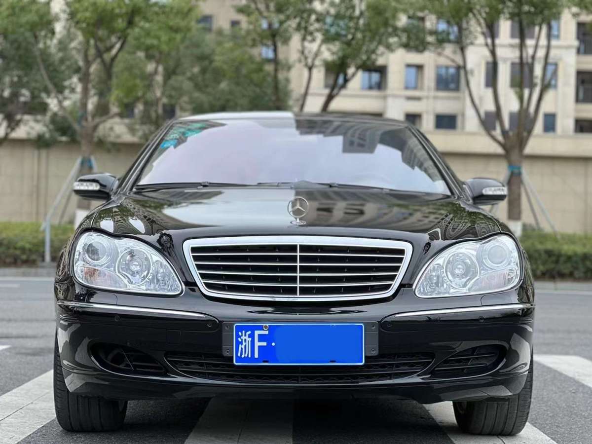 2004年11月奔驰 奔驰s级  2003款 s500 5.0l