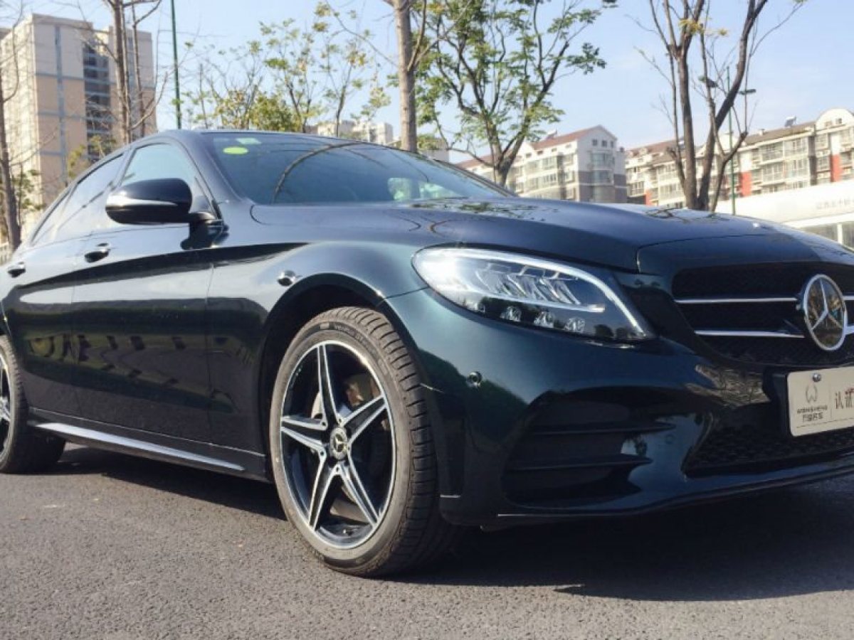 2018年12月奔驰 奔驰c级  2019款 c 260 l 4matic 运动版