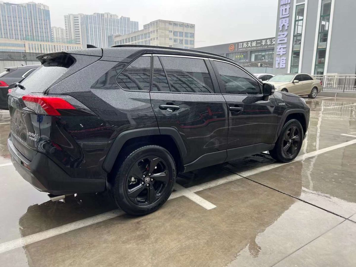 丰田 rav4荣放 图片