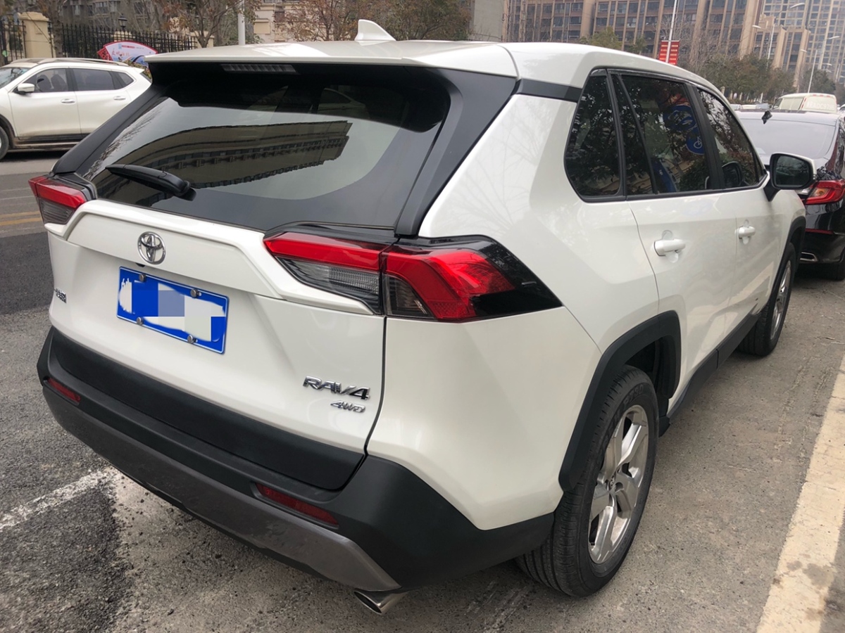 丰田 rav4荣放 2021款 2.0l cvt四驱风尚plus版图片