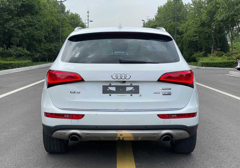 【连云港】2017年3月 奥迪 奥迪q5 2017款 40 tfsi 技术型 自动档