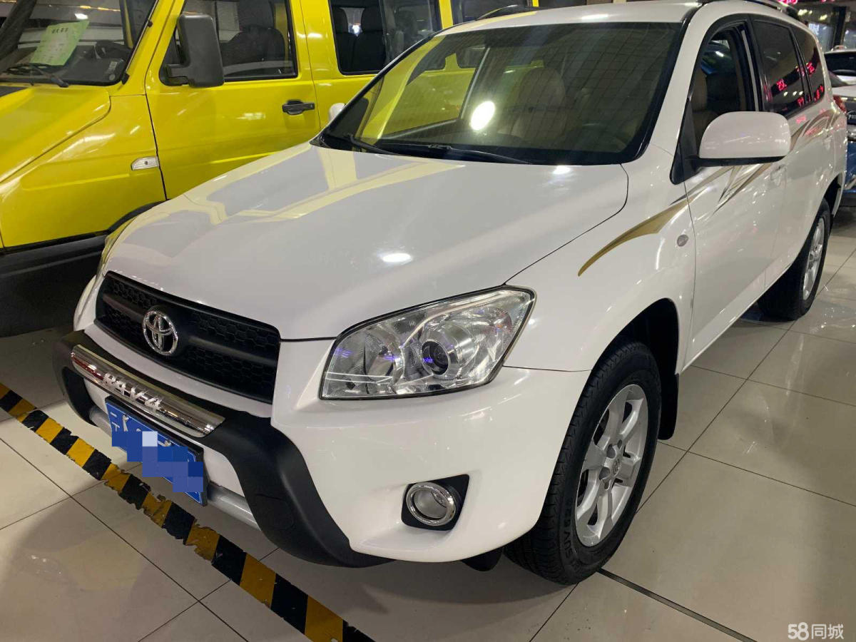 2013年2月丰田 rav4 丰田 rav4 2011款 2.0l 自动经典版