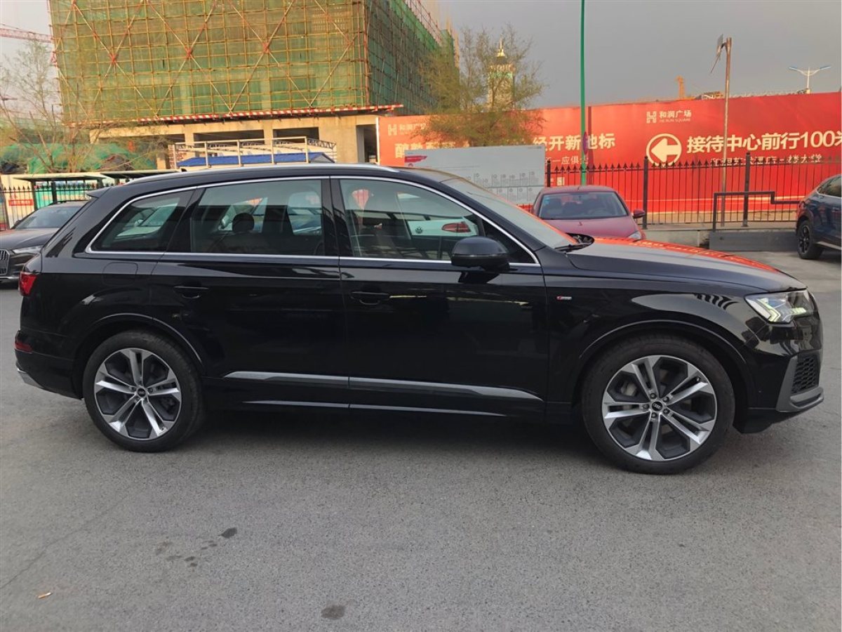 奥迪 奥迪q7 2021款 55 tfsi quattro s line尊贵型图片