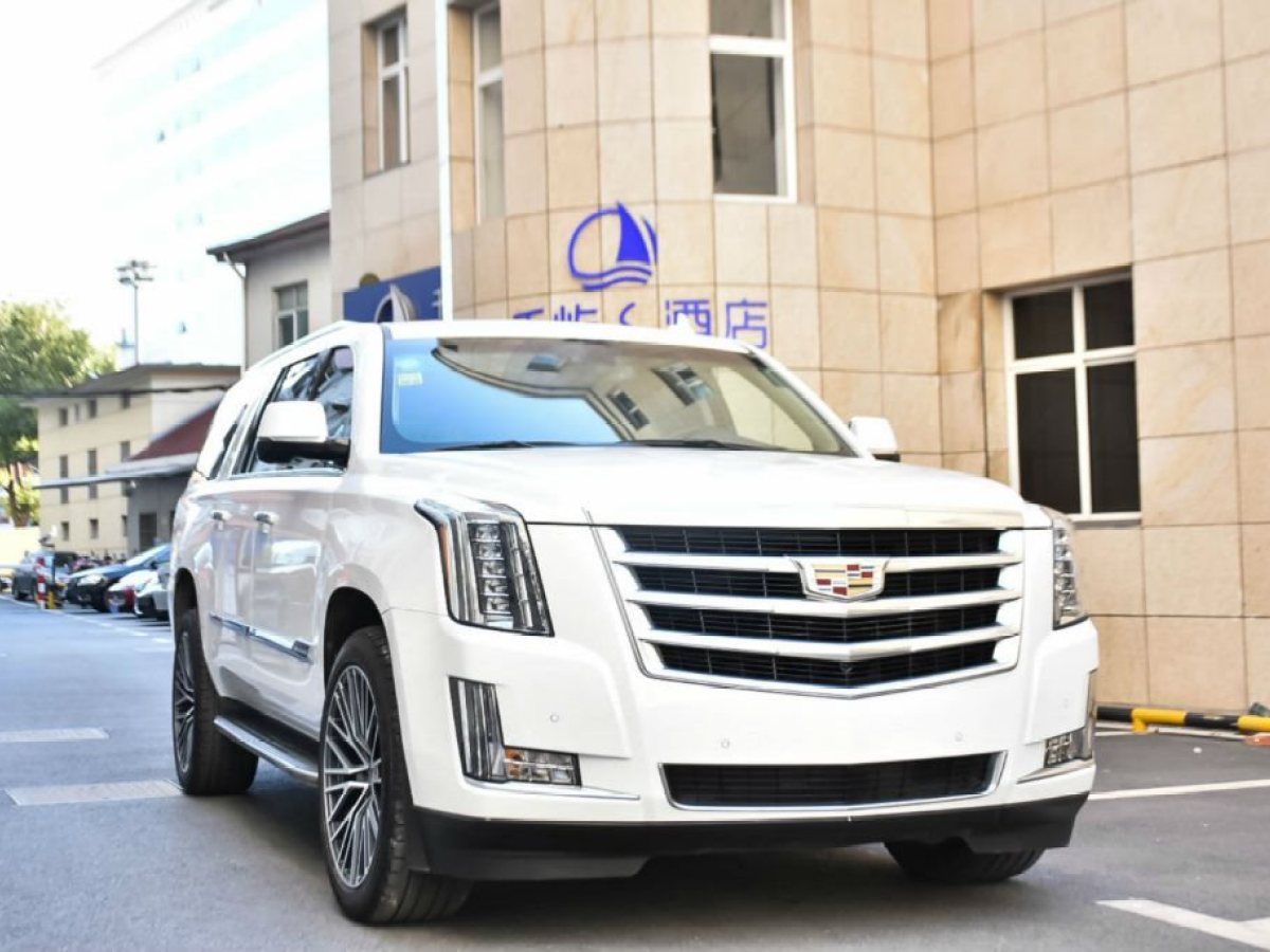 2016年07月凯迪拉克 凯雷德escalade  2017款 6.2l esv铂金版加长型