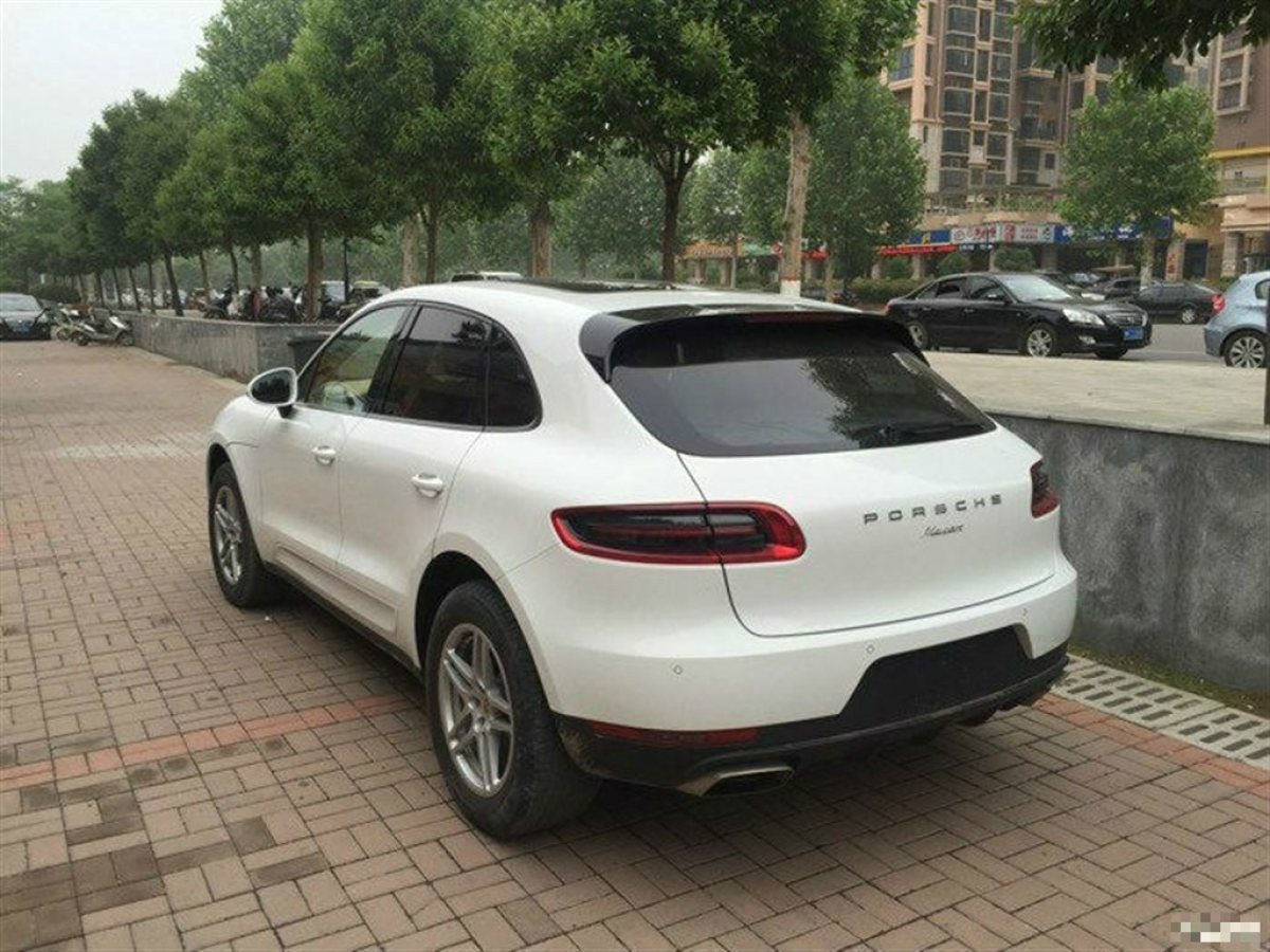 【南宁】2015年4月 保时捷 macan 2014款 macan 2.0t 自动档