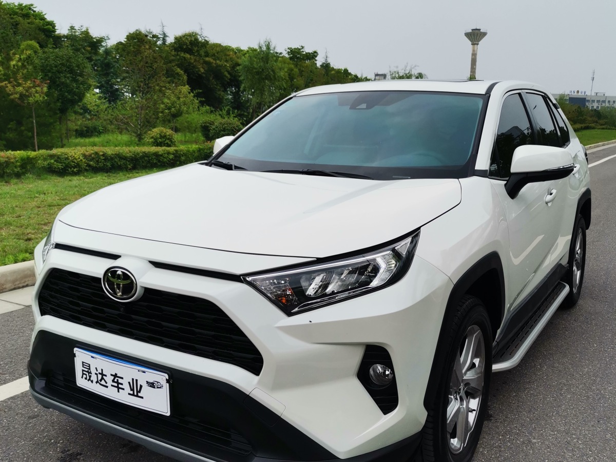 【辽源】2020年3月 丰田rav4荣放 2020款 2.0l cvt两驱风尚版 自动档