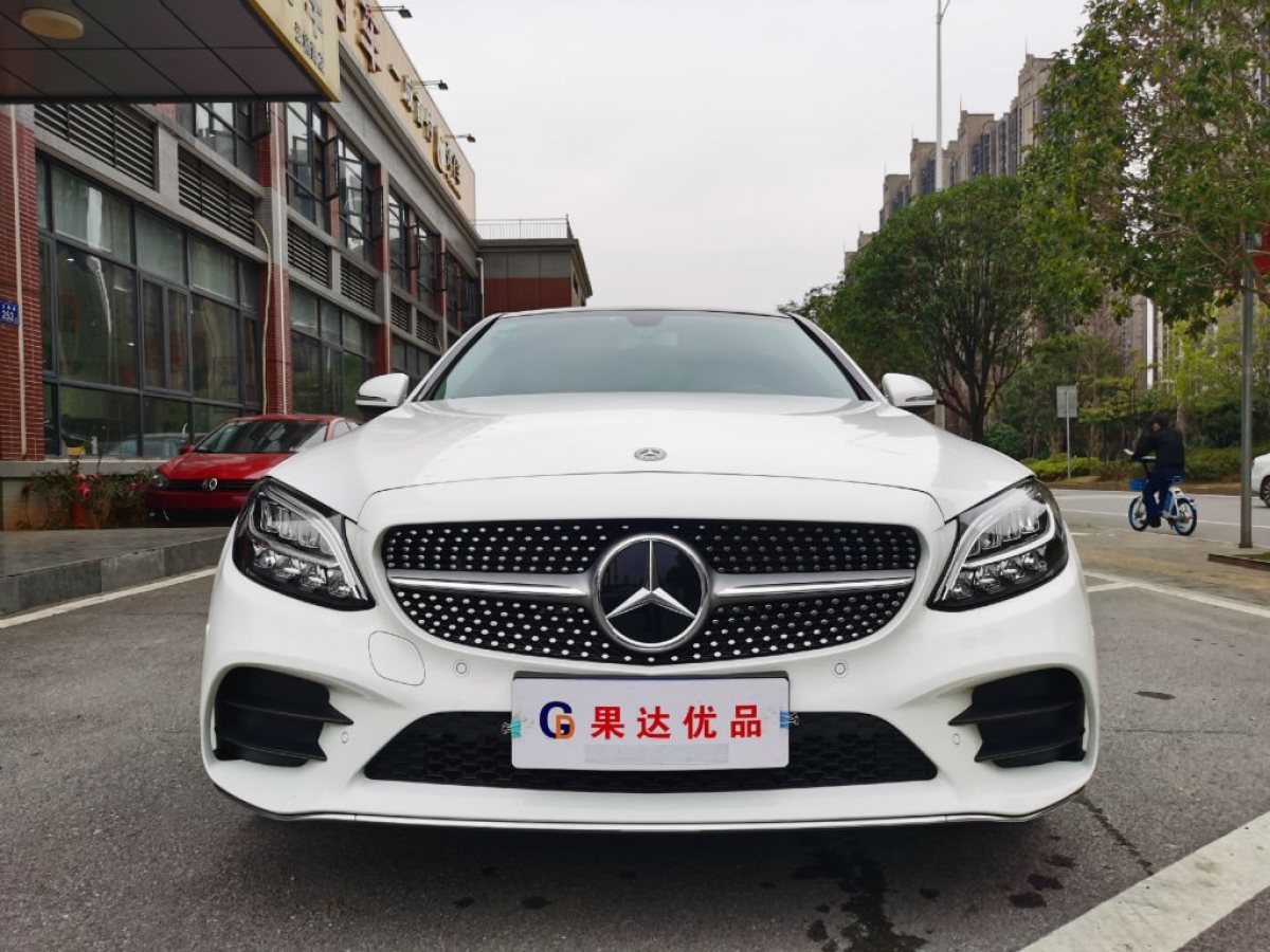 2019年01月奔驰 奔驰c级 2019款 改款 c 260 l 4matic 运动版