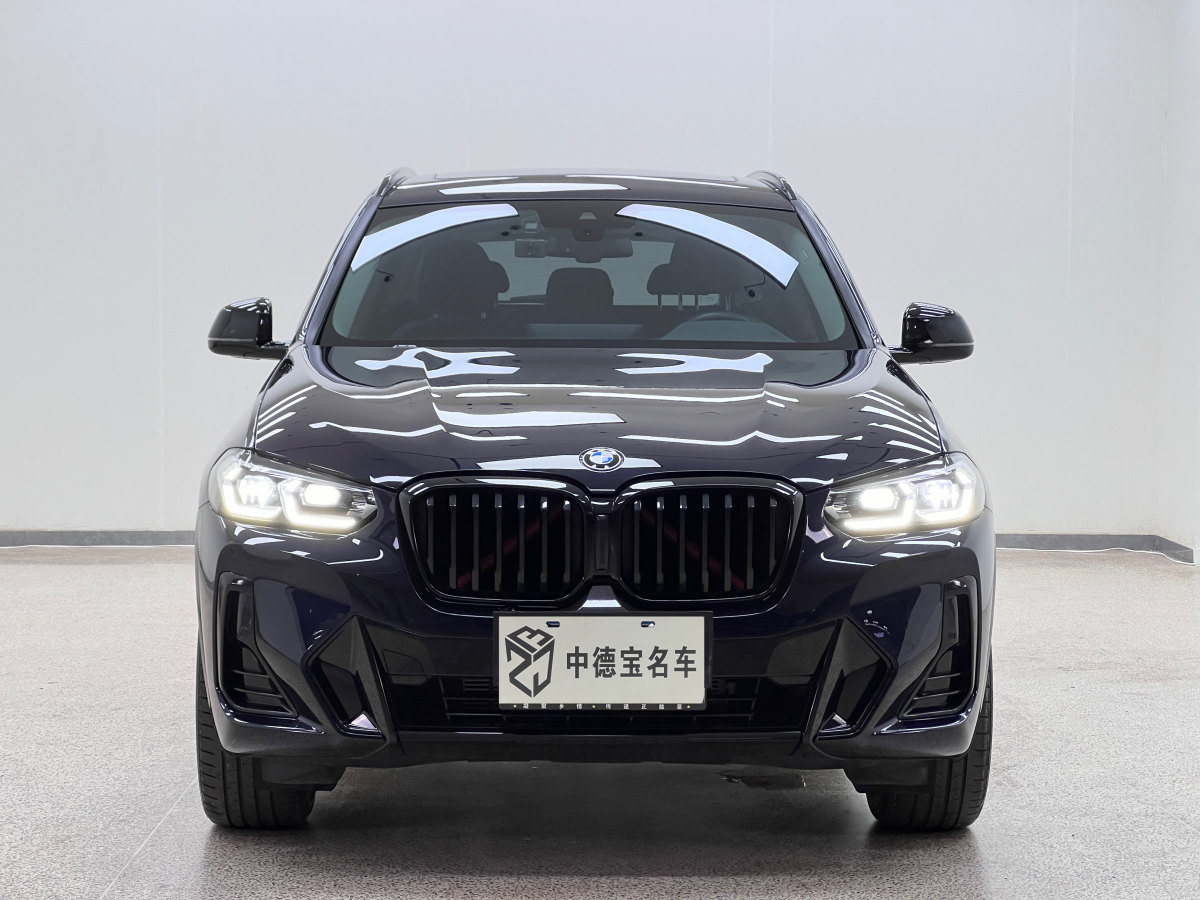 2022年1月寶馬 寶馬X3  2022款 xDrive30i 領(lǐng)先型 M曜夜套裝