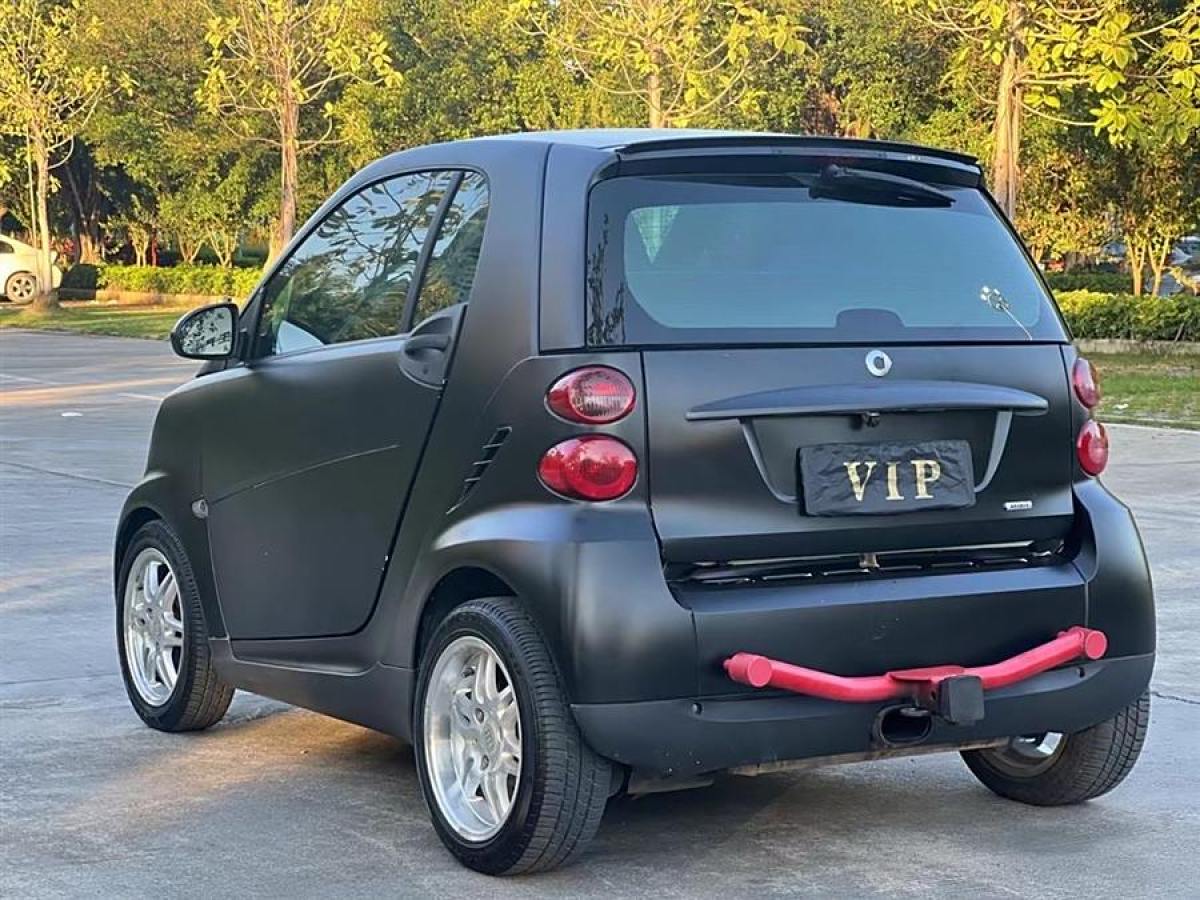 2011年4月smart fortwo  2011款 1.0 MHD 硬頂標(biāo)準(zhǔn)版