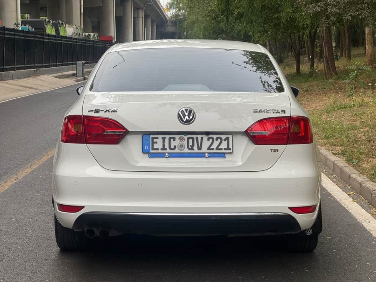 大眾 速騰  2014款 改款 1.4TSI 自動豪華型圖片