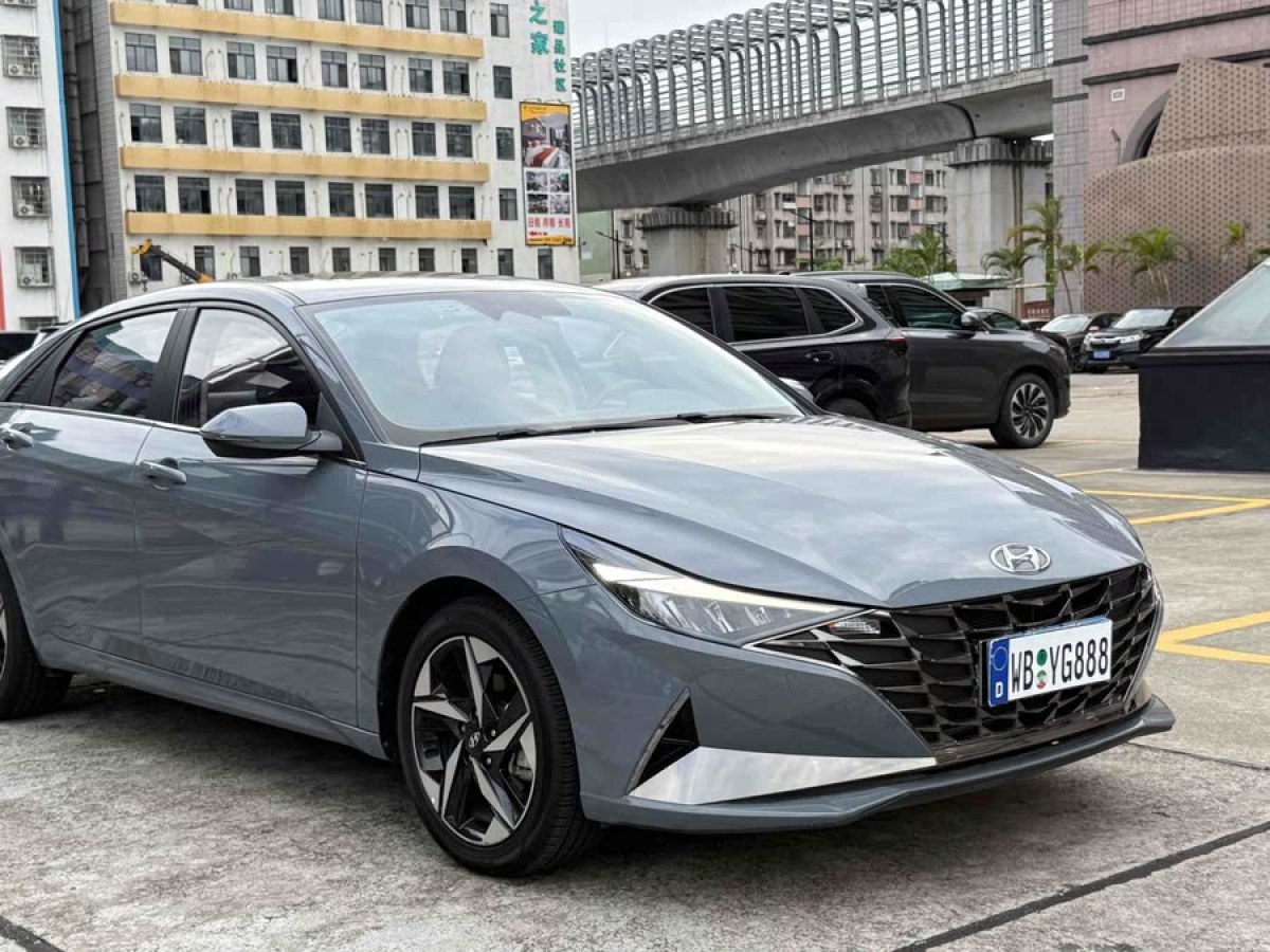 現(xiàn)代 伊蘭特  2022款 1.5L CVT LUX尊貴版圖片