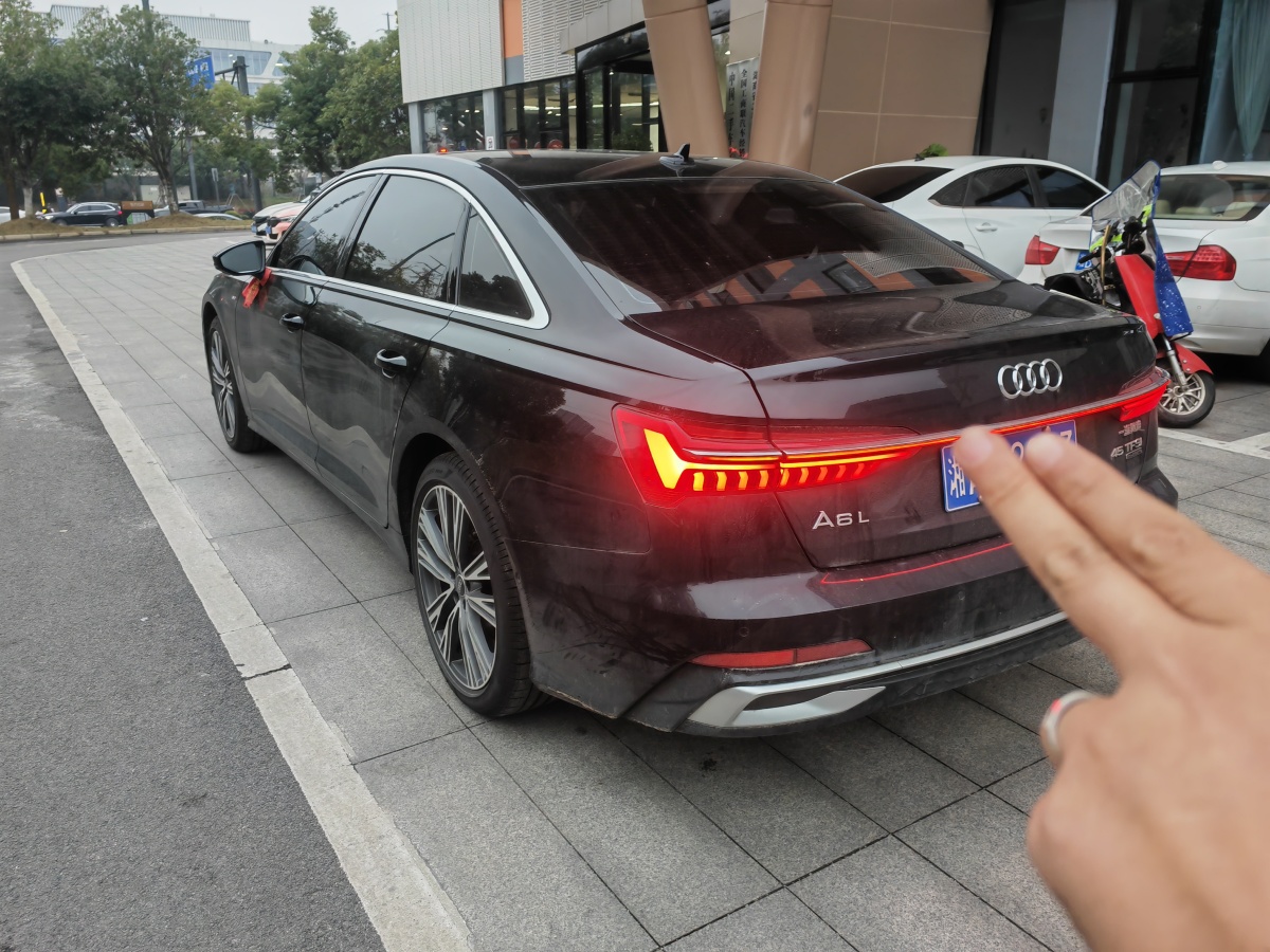 奧迪 奧迪A6L  2024款 45 TFSI quattro 臻選動(dòng)感型圖片