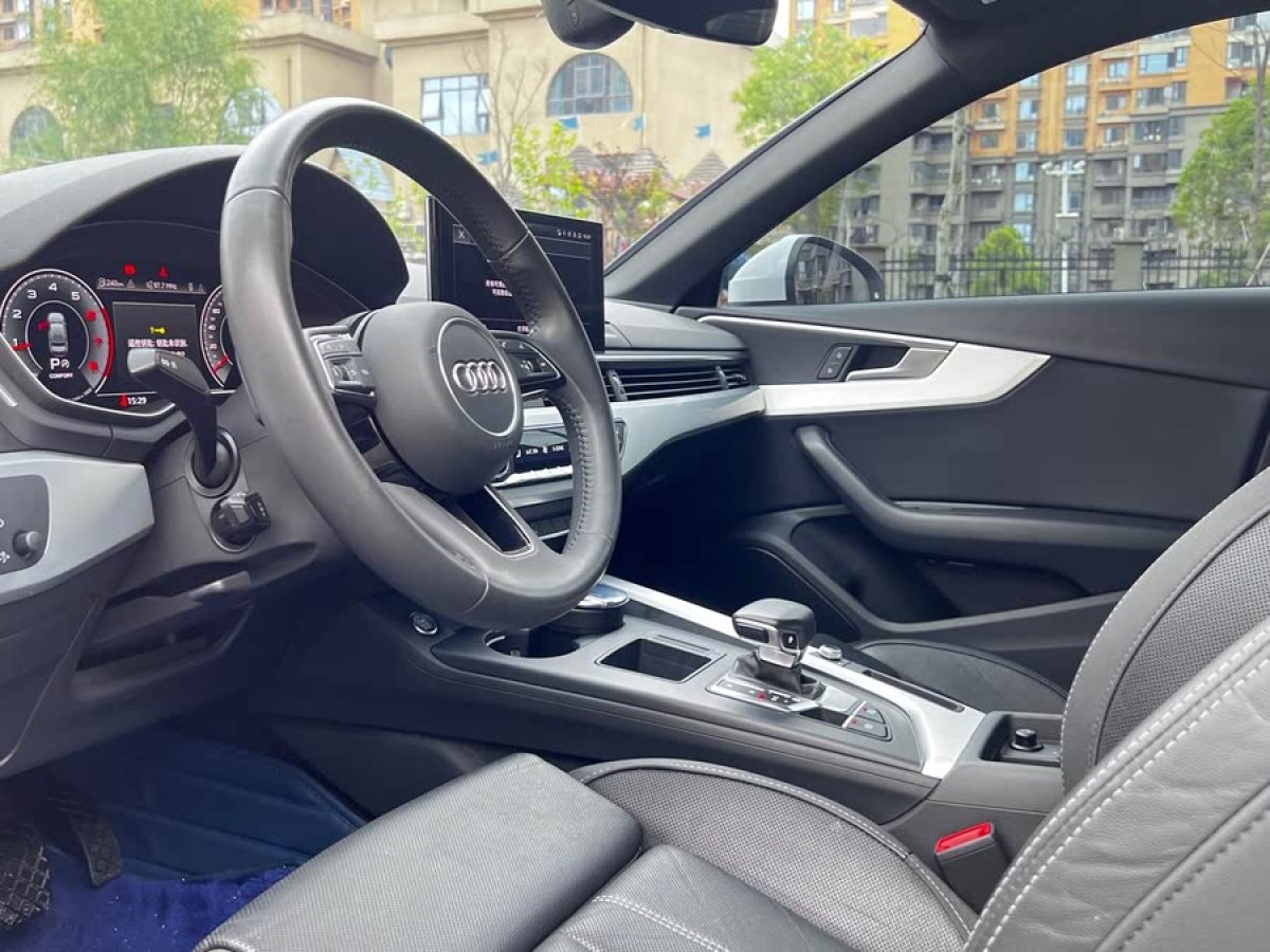 奧迪 奧迪A4L  2020款 40 TFSI 豪華動感型圖片