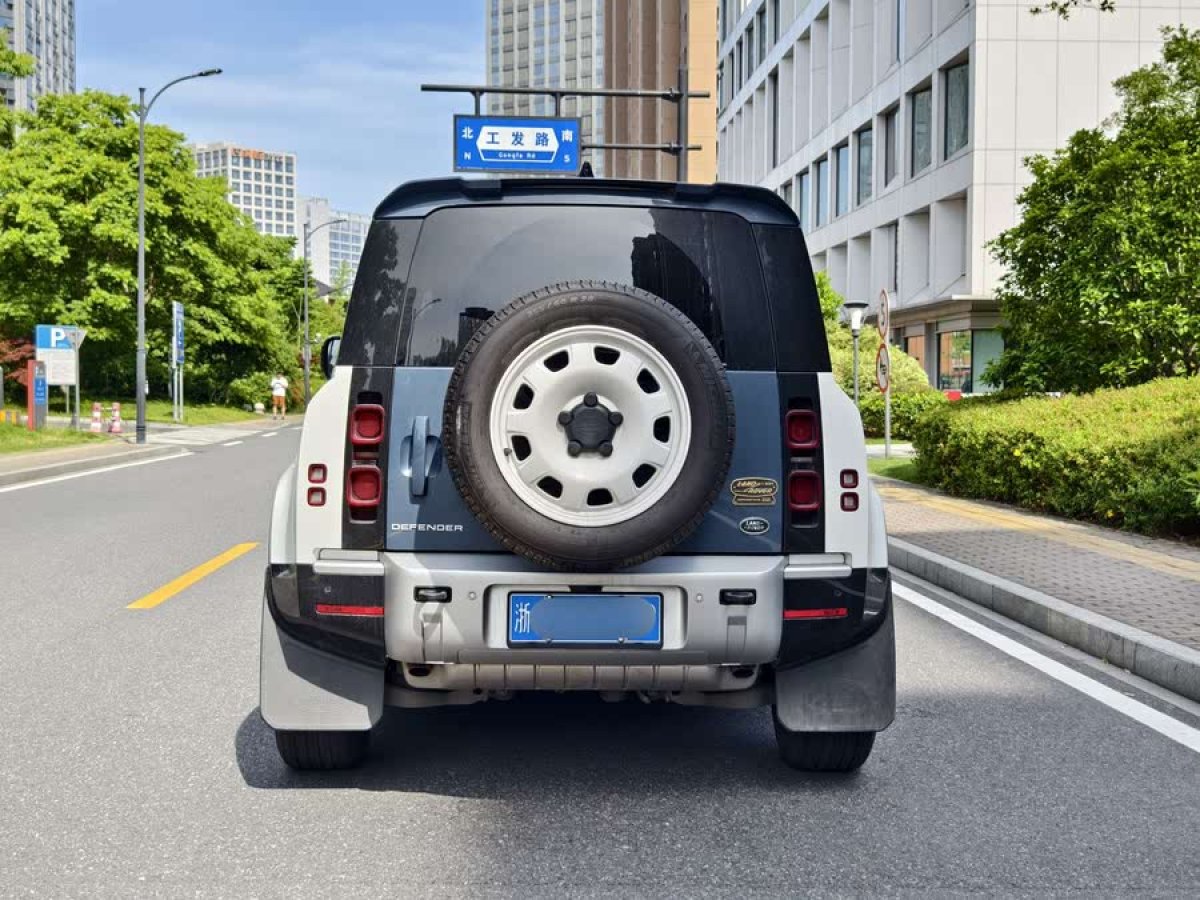 路虎 衛(wèi)士  2024款 90 3.0T P400 HSE圖片