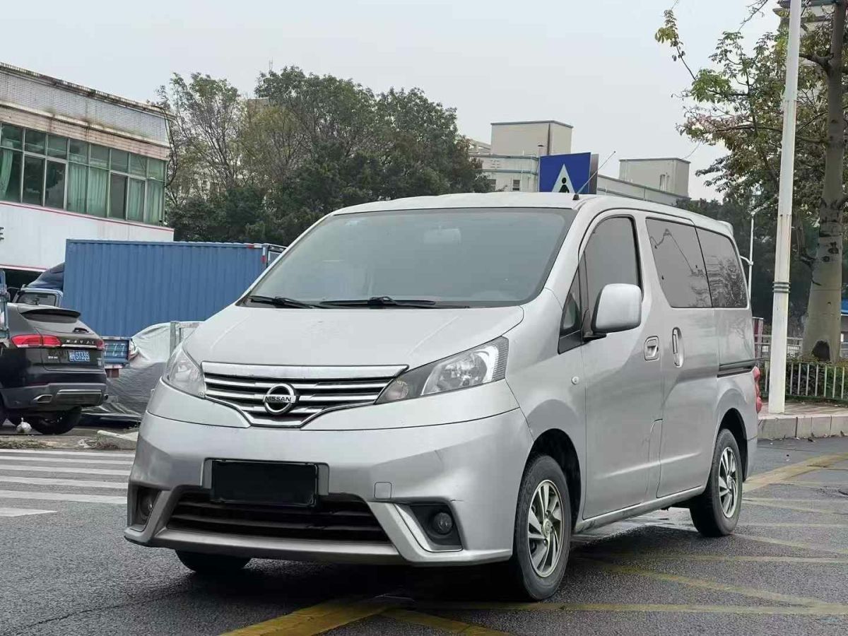 日產(chǎn) NV200 圖片