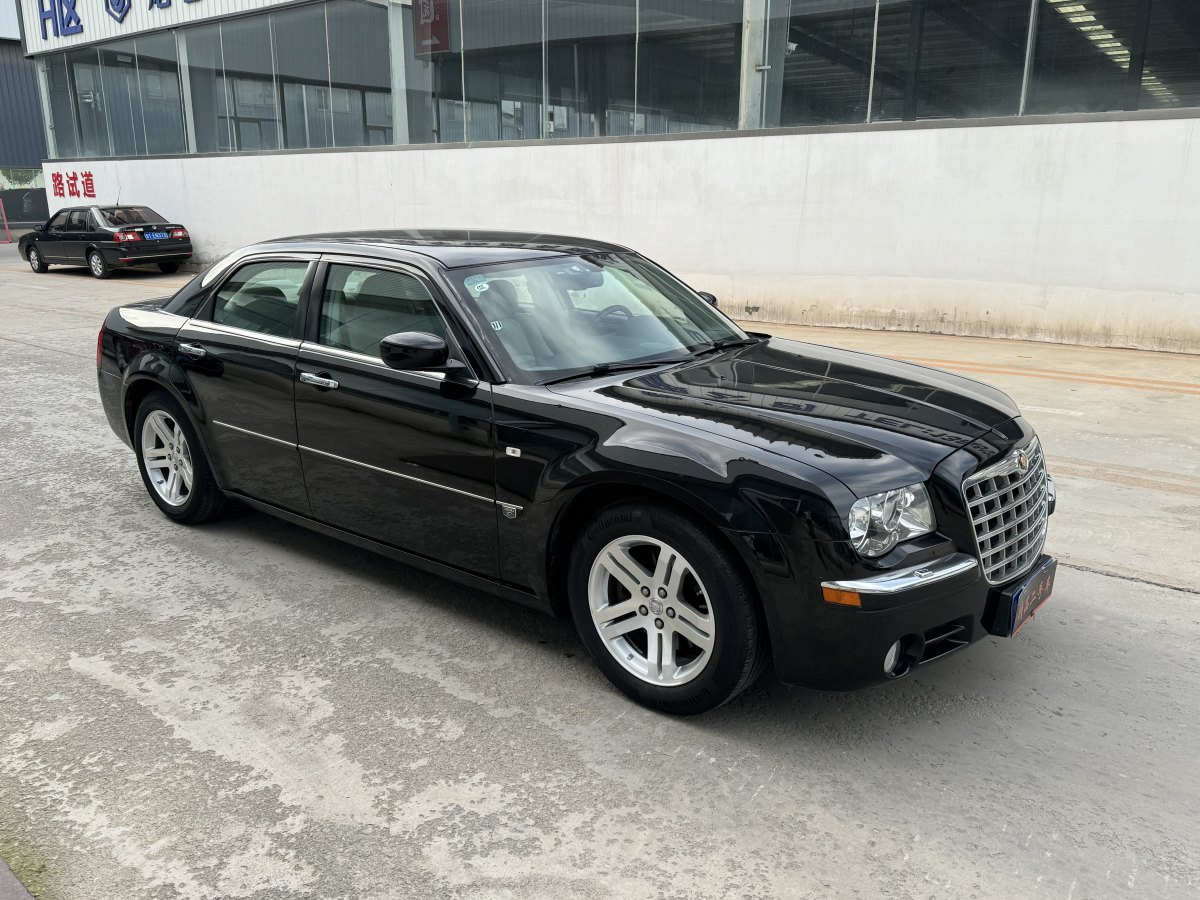 克萊斯勒 300C  2007款 2.7L 商務版圖片