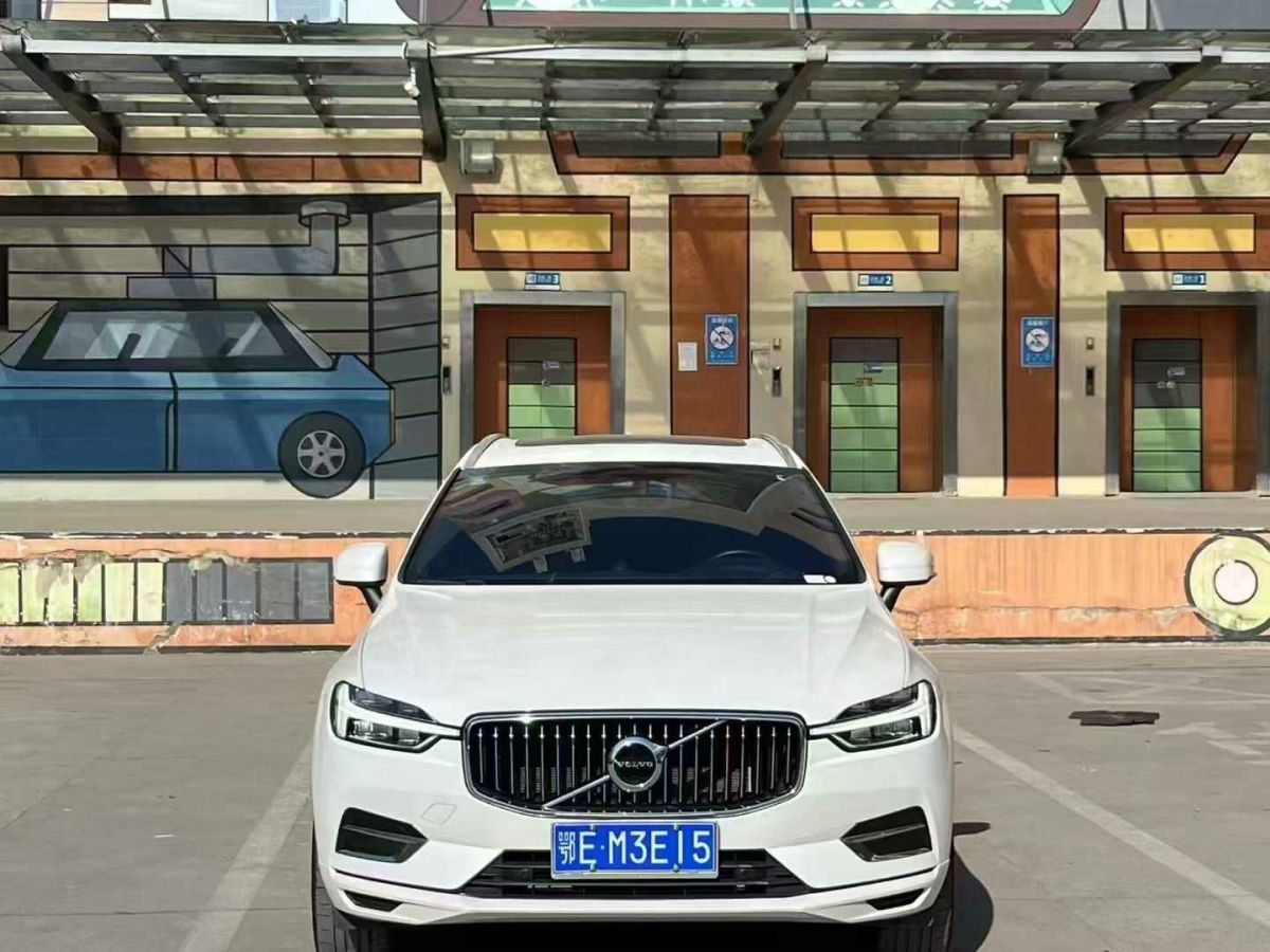 沃爾沃 XC60  2020款 T4 智行豪華版圖片