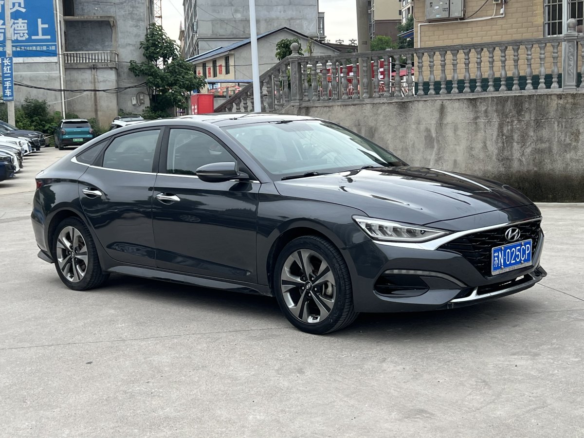 現(xiàn)代 菲斯塔  2021款 280TGDi 豪華版圖片