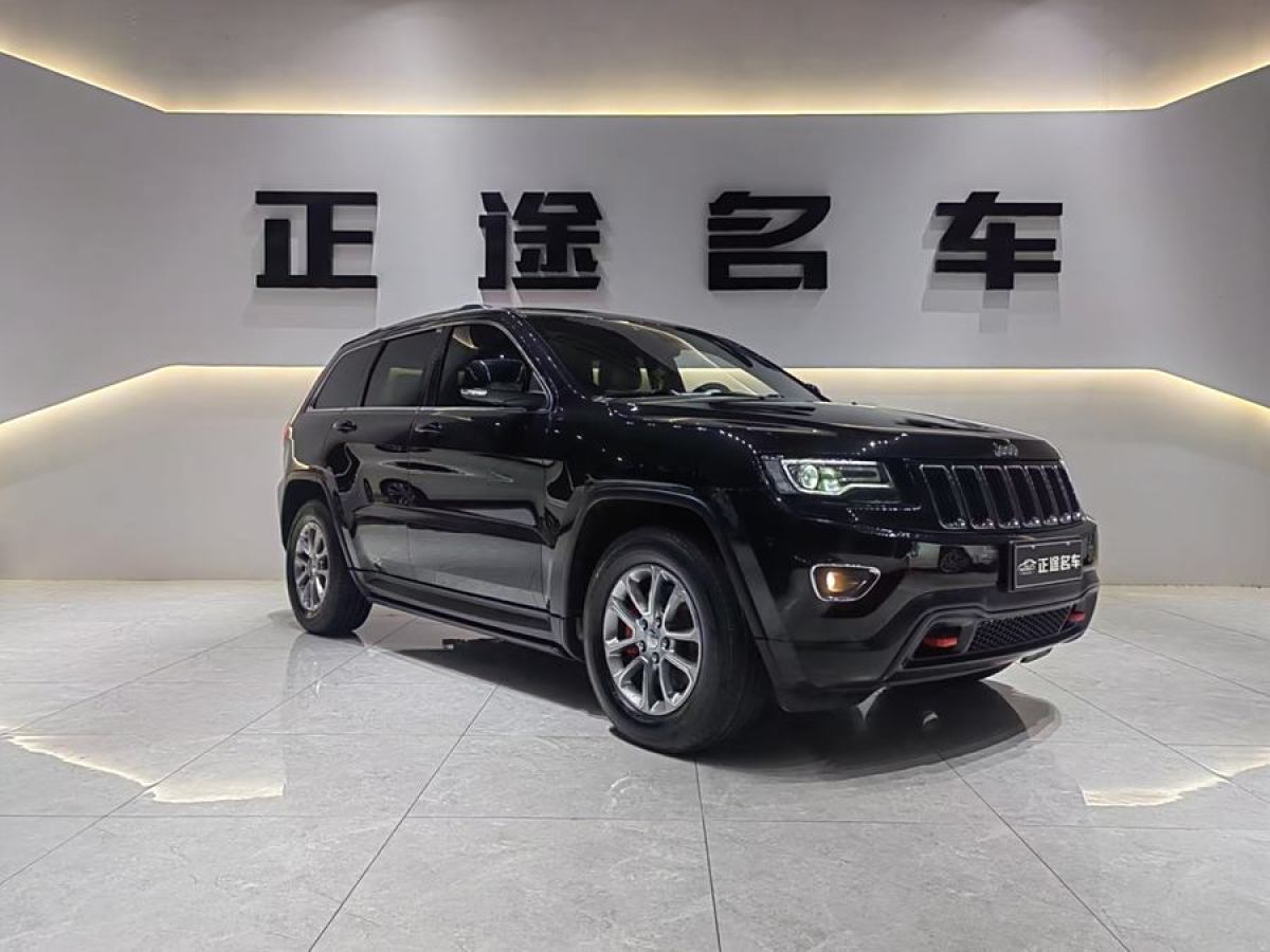 Jeep 大切諾基  2015款 3.0L 精英導(dǎo)航版圖片