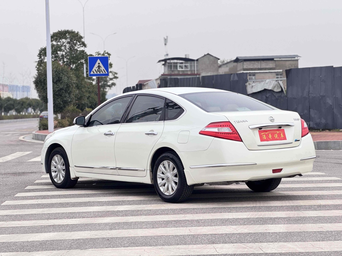 日產(chǎn) 天籟  2010款 2.0L XL周年紀念版圖片