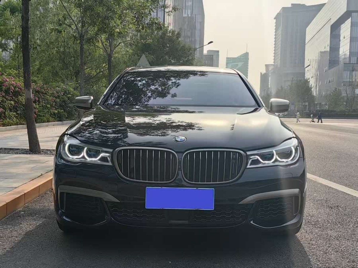 寶馬 寶馬7系  2018款 M760Li xDrive 卓越奢華版圖片