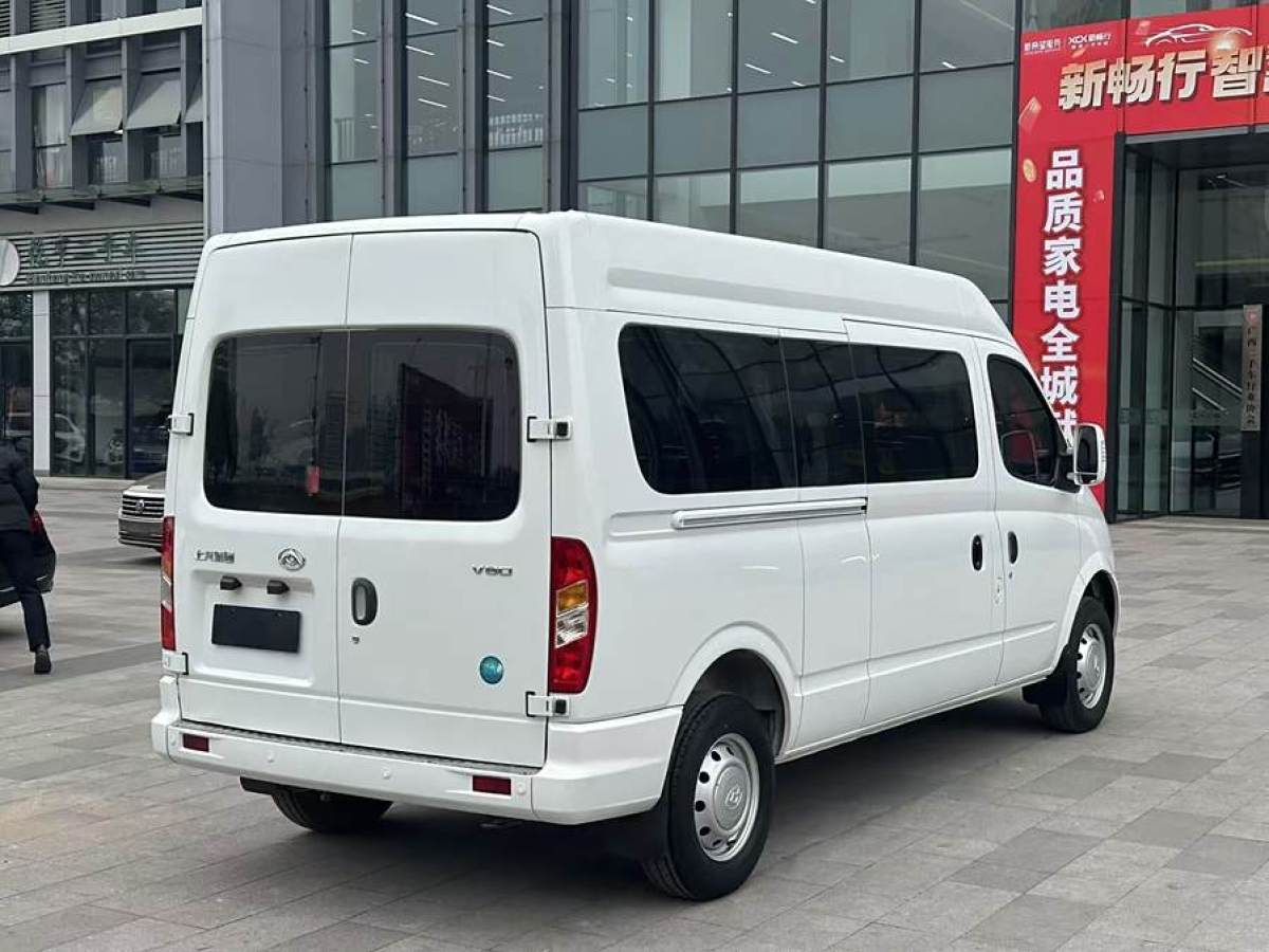 上汽大通 V80  2021款 2.0T AMT經(jīng)典傲運通長軸中頂6/7/8/9座圖片