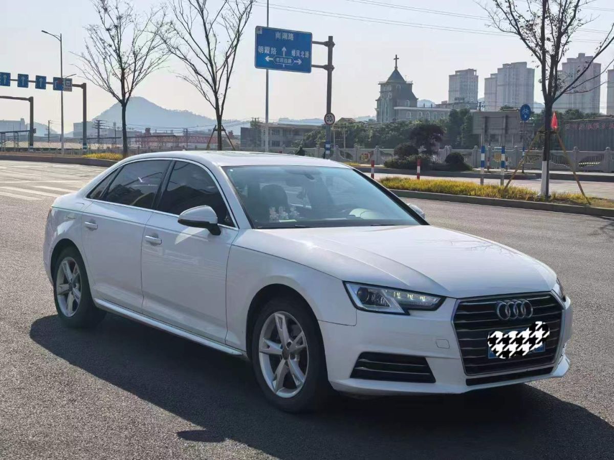 奧迪 奧迪A4L  2018款 30周年年型 30 TFSI 進(jìn)取型圖片