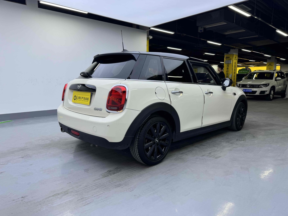 MINI MINI  2021款 1.5T COOPER 藝術(shù)家 五門版圖片