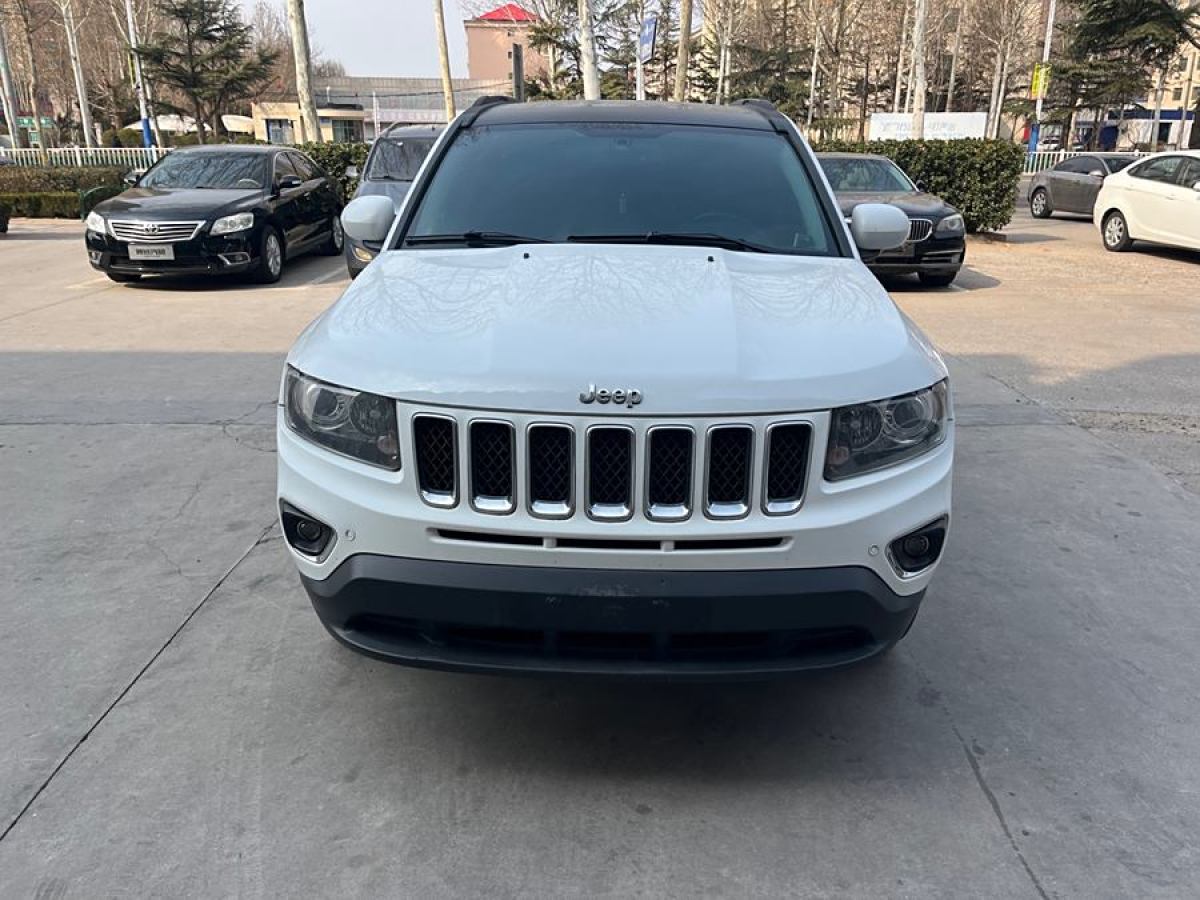 Jeep 指南者  2014款 改款 2.4L 四驅(qū)舒適版圖片