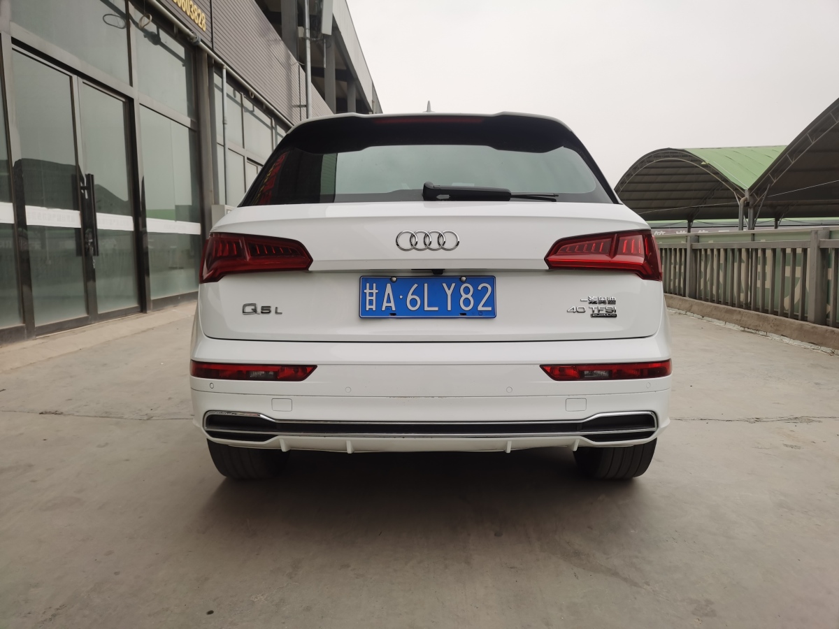 奧迪 奧迪Q5L  2018款 40 TFSI 榮享時(shí)尚型圖片