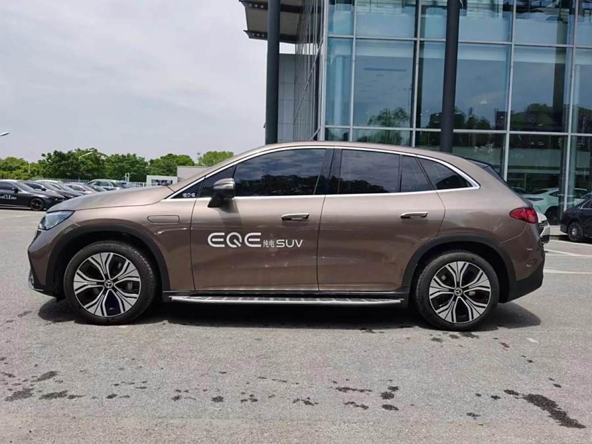 奔馳 奔馳EQE SUV  2023款 350 4MATIC 豪華版圖片