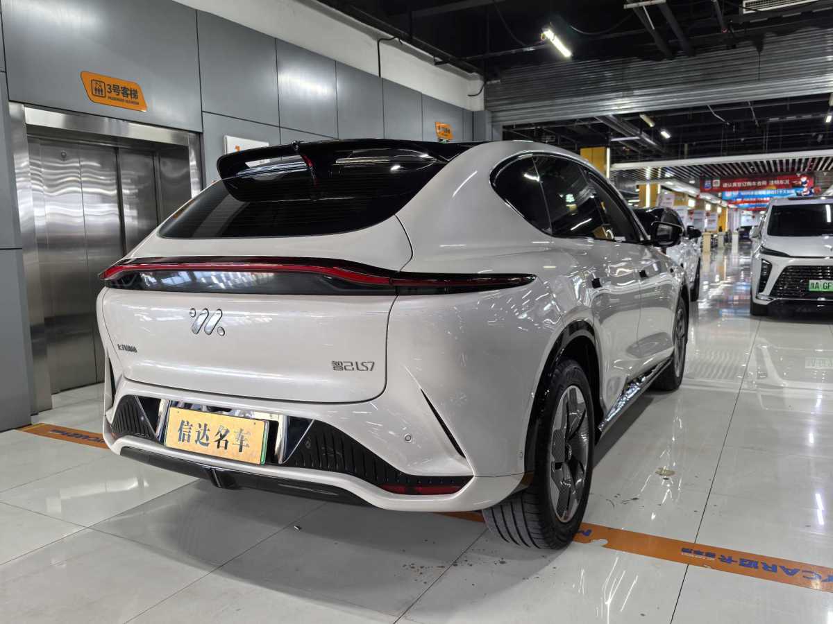 智己 智己LS7  2023款 77kWh Urban Fit后驅(qū)版圖片